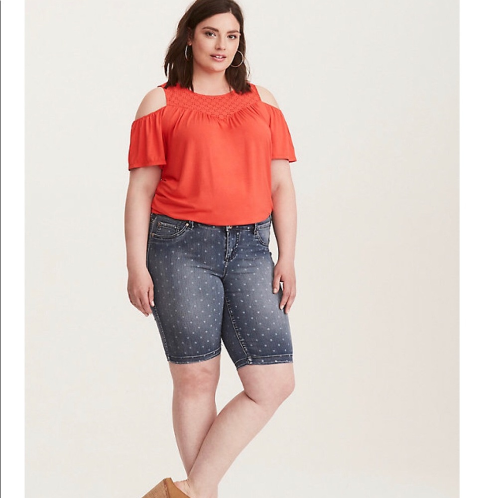 COLD SHOULDER TOP TORRID 4